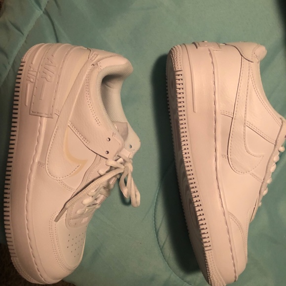 Brand New Women’s Nike Air Force 1 - Picture 2 of 4